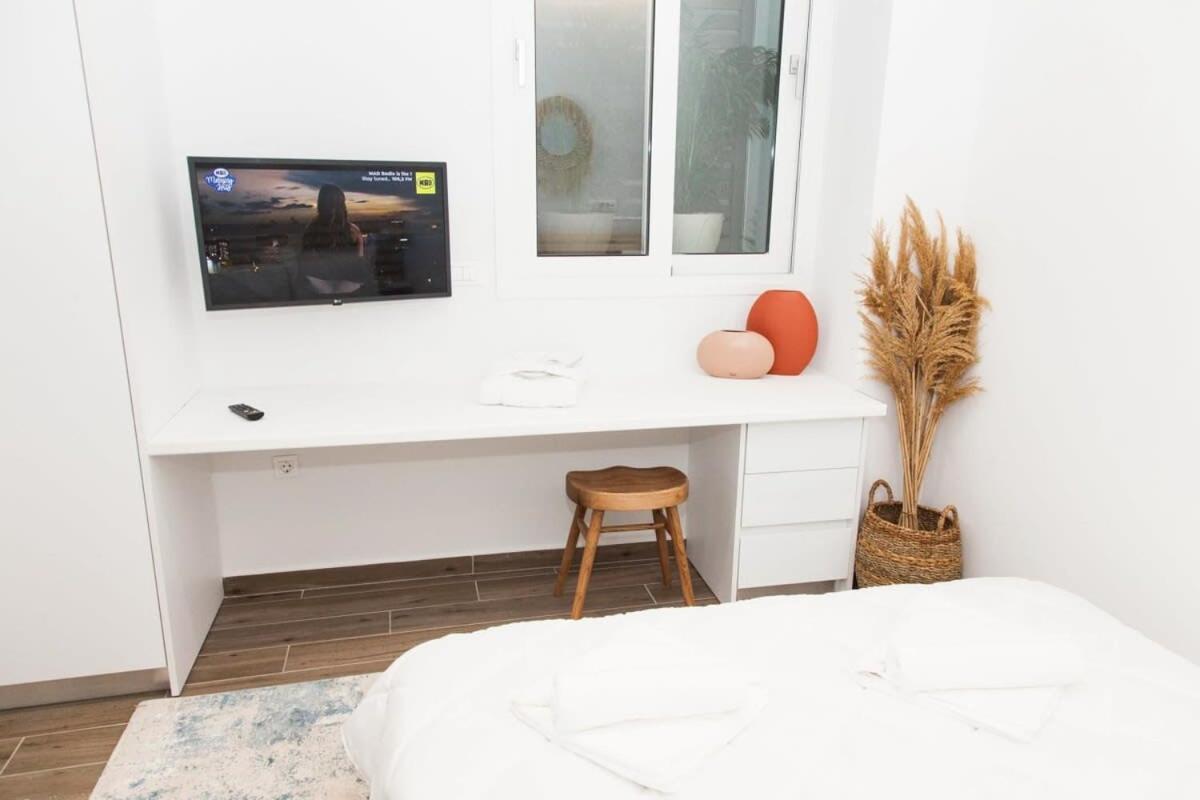 Comfortable 2 Bd Near Sintagma Square Apartment