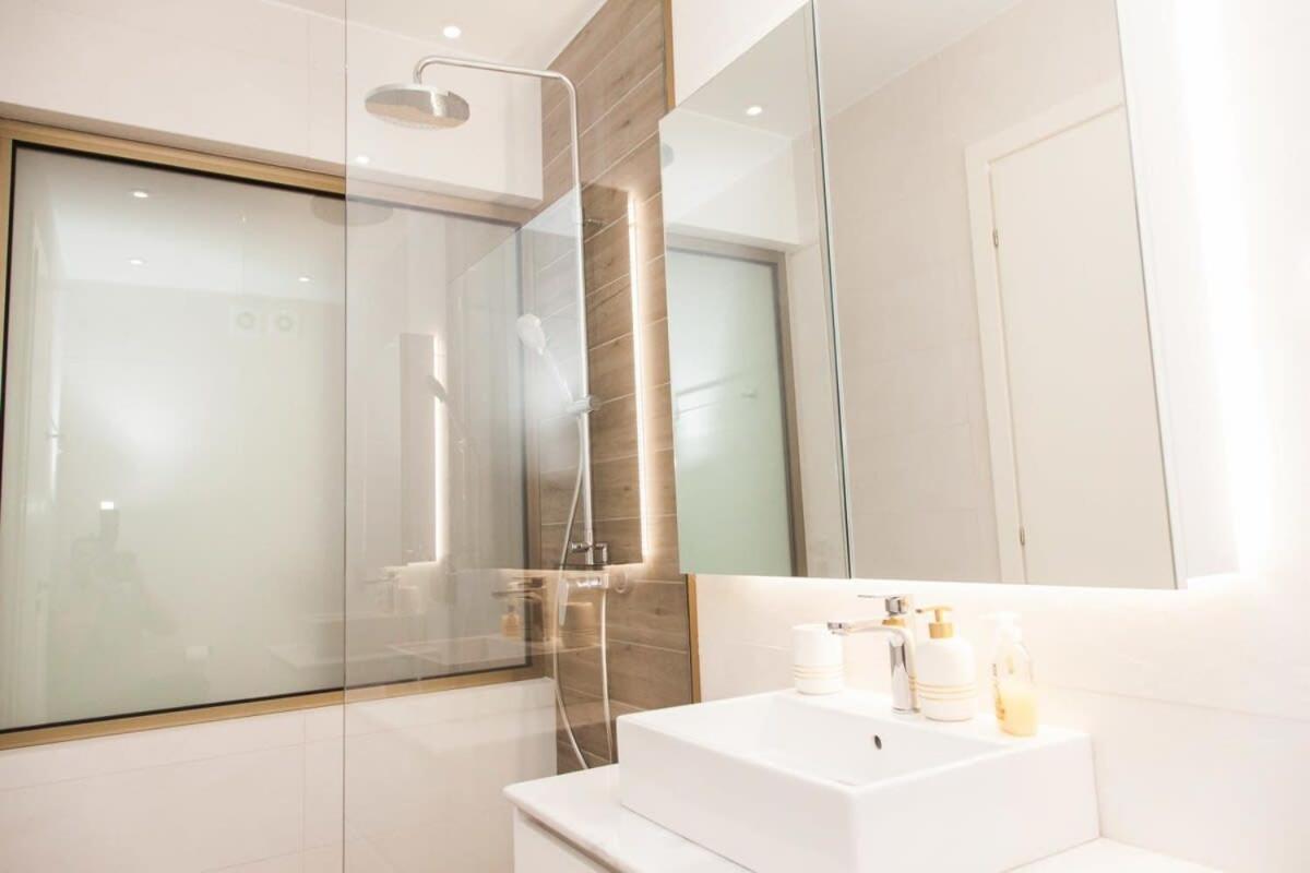 Comfortable 2 Bd Near Sintagma Square